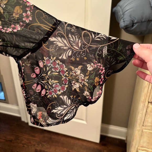 Black floral romper - Picture 4 of 7